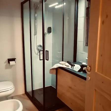 Guvi'S Home Apartment *